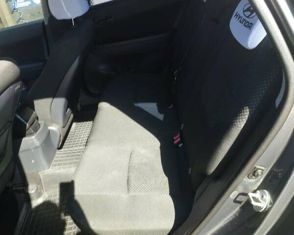 Серый Хендай i30, объемом двигателя 1.6 л и пробегом 251 тыс. км за 6500 $, фото 22 на Automoto.ua