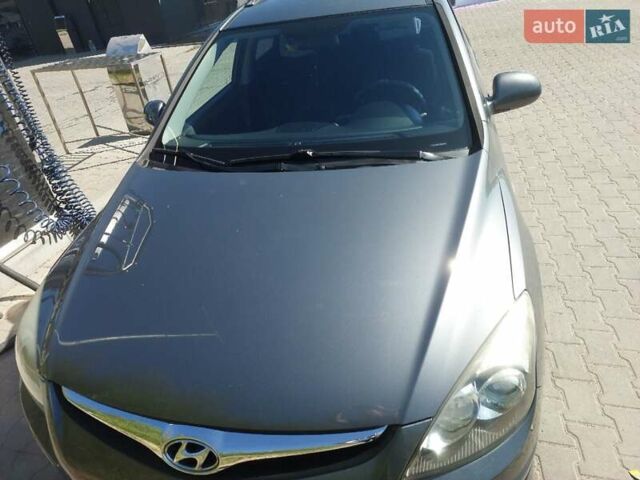 Серый Хендай i30, объемом двигателя 1.6 л и пробегом 251 тыс. км за 6999 $, фото 13 на Automoto.ua