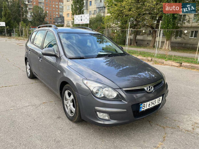 Серый Хендай i30, объемом двигателя 1.6 л и пробегом 234 тыс. км за 5999 $, фото 6 на Automoto.ua