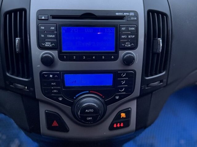 Сірий Хендай i30, об'ємом двигуна 1.6 л та пробігом 223 тис. км за 5350 $, фото 12 на Automoto.ua