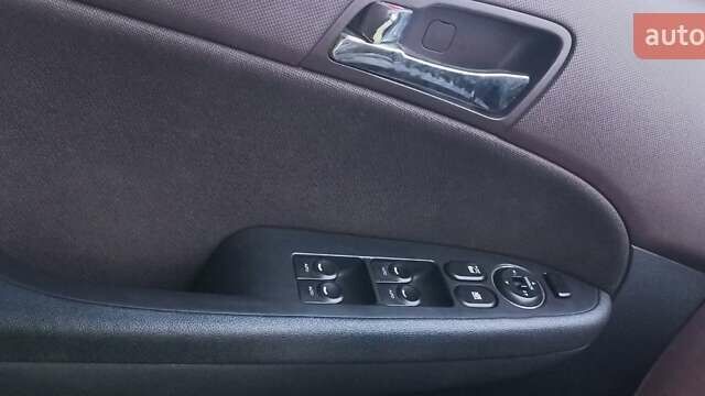 Сірий Хендай i30, об'ємом двигуна 1.6 л та пробігом 350 тис. км за 6800 $, фото 10 на Automoto.ua