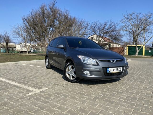 Сірий Хендай i30, об'ємом двигуна 0.16 л та пробігом 220 тис. км за 7500 $, фото 1 на Automoto.ua