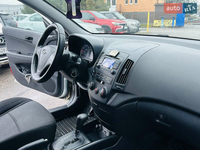 Серый Хендай i30, объемом двигателя 1.6 л и пробегом 265 тыс. км за 6999 $, фото 27 на Automoto.ua