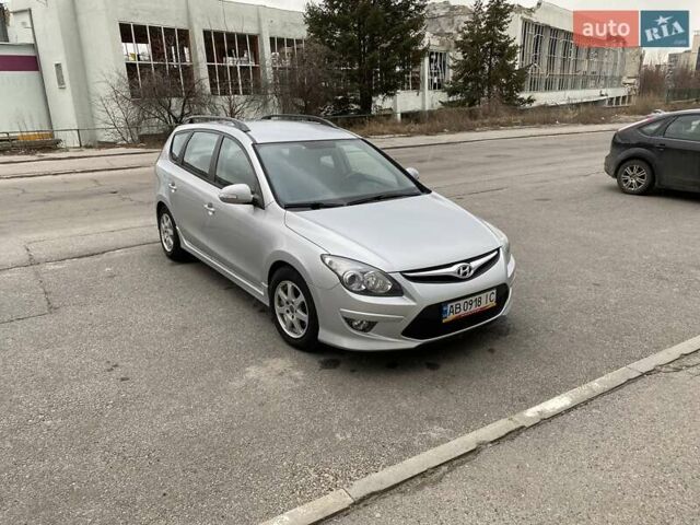 Сірий Хендай i30, об'ємом двигуна 1.6 л та пробігом 394 тис. км за 6200 $, фото 9 на Automoto.ua