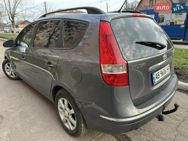 Серый Хендай i30, объемом двигателя 1.6 л и пробегом 220 тыс. км за 5500 $, фото 1 на Automoto.ua