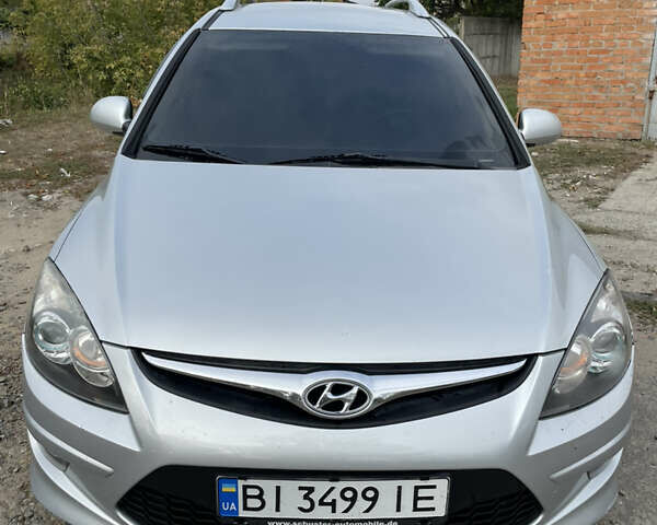 Серый Хендай i30, объемом двигателя 1.58 л и пробегом 270 тыс. км за 6499 $, фото 3 на Automoto.ua