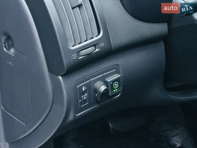 Серый Хендай i30, объемом двигателя 1.6 л и пробегом 265 тыс. км за 6999 $, фото 32 на Automoto.ua