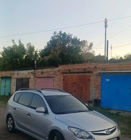 Серый Хендай i30, объемом двигателя 1.58 л и пробегом 309 тыс. км за 6300 $, фото 7 на Automoto.ua