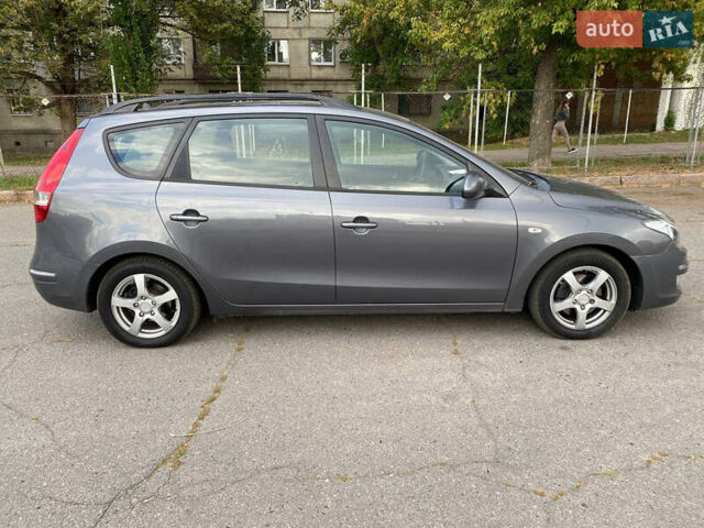 Серый Хендай i30, объемом двигателя 1.6 л и пробегом 234 тыс. км за 5999 $, фото 5 на Automoto.ua