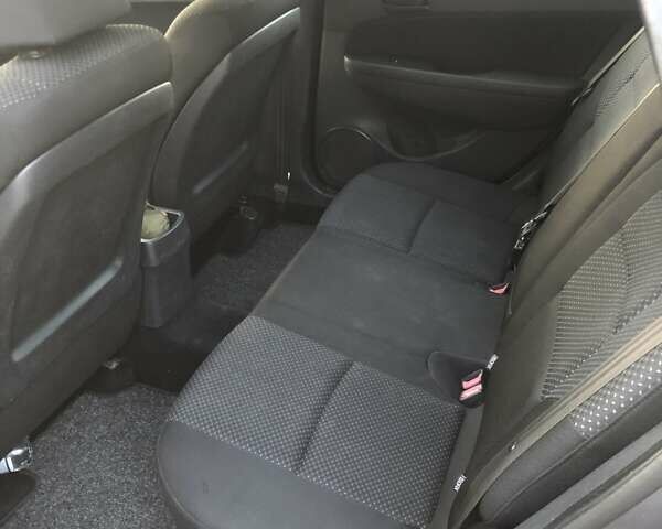 Сірий Хендай i30, об'ємом двигуна 1.4 л та пробігом 194 тис. км за 5999 $, фото 5 на Automoto.ua