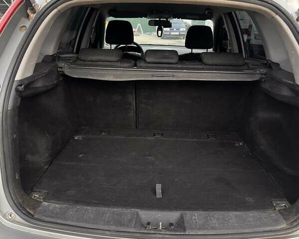 Серый Хендай i30, объемом двигателя 1.6 л и пробегом 447 тыс. км за 5200 $, фото 12 на Automoto.ua