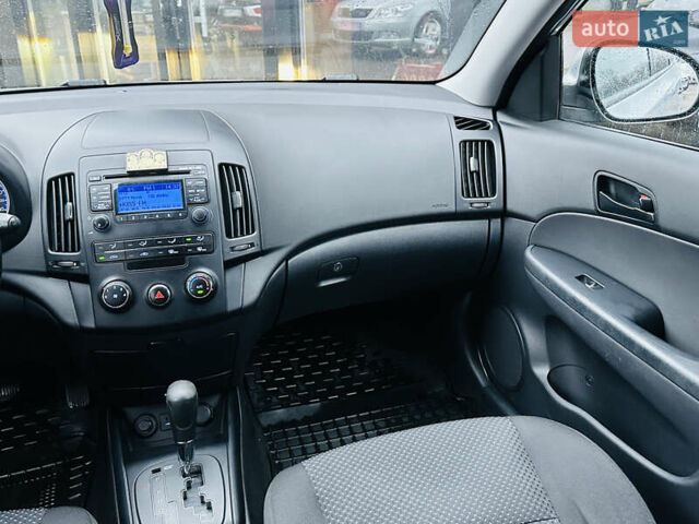 Серый Хендай i30, объемом двигателя 1.6 л и пробегом 265 тыс. км за 6999 $, фото 20 на Automoto.ua