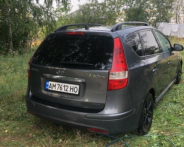 Серый Хендай i30, объемом двигателя 1.58 л и пробегом 263 тыс. км за 5400 $, фото 7 на Automoto.ua