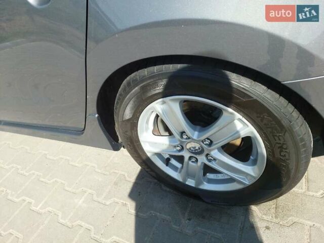 Серый Хендай i30, объемом двигателя 1.6 л и пробегом 251 тыс. км за 6999 $, фото 14 на Automoto.ua