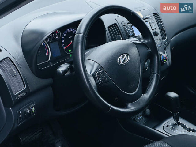 Серый Хендай i30, объемом двигателя 1.6 л и пробегом 265 тыс. км за 6999 $, фото 31 на Automoto.ua