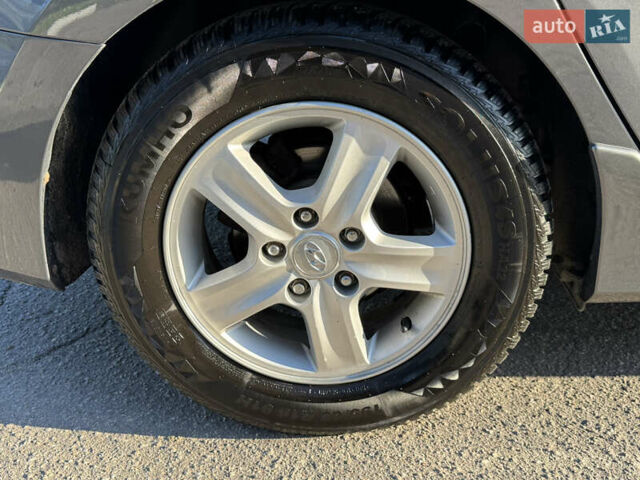 Серый Хендай i30, объемом двигателя 1.6 л и пробегом 170 тыс. км за 6650 $, фото 42 на Automoto.ua