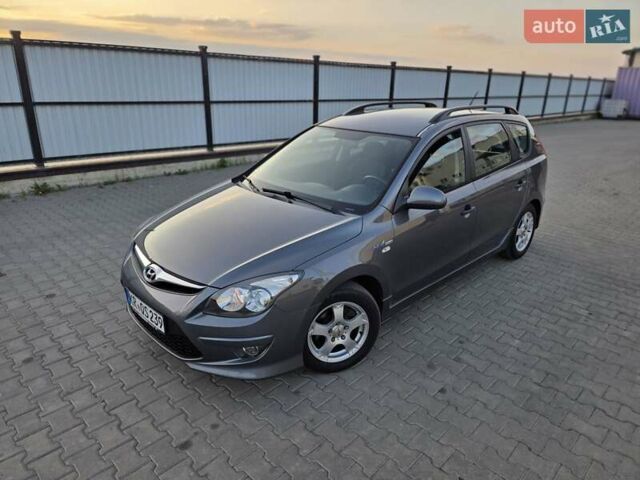 Сірий Хендай i30, об'ємом двигуна 1.4 л та пробігом 193 тис. км за 6200 $, фото 20 на Automoto.ua