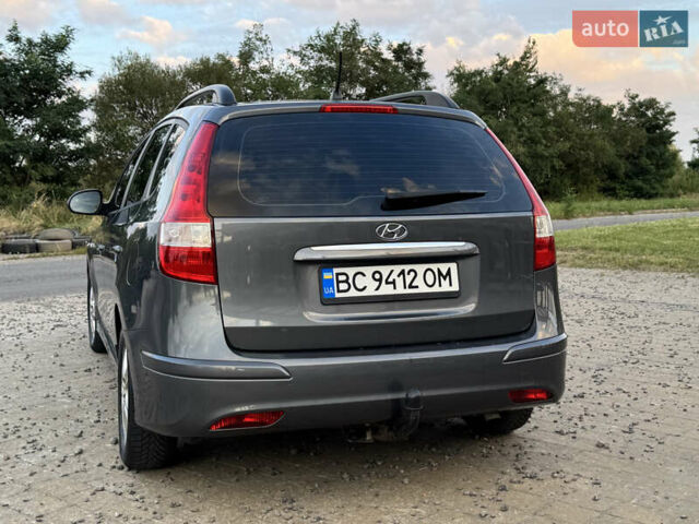 Серый Хендай i30, объемом двигателя 1.58 л и пробегом 260 тыс. км за 6600 $, фото 11 на Automoto.ua