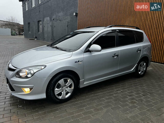 Серый Хендай i30, объемом двигателя 1.4 л и пробегом 190 тыс. км за 6100 $, фото 2 на Automoto.ua