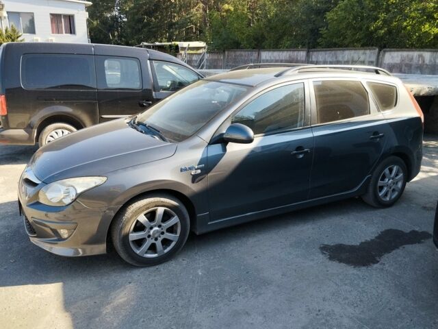 Серый Хендай i30, объемом двигателя 0 л и пробегом 275 тыс. км за 5300 $, фото 10 на Automoto.ua