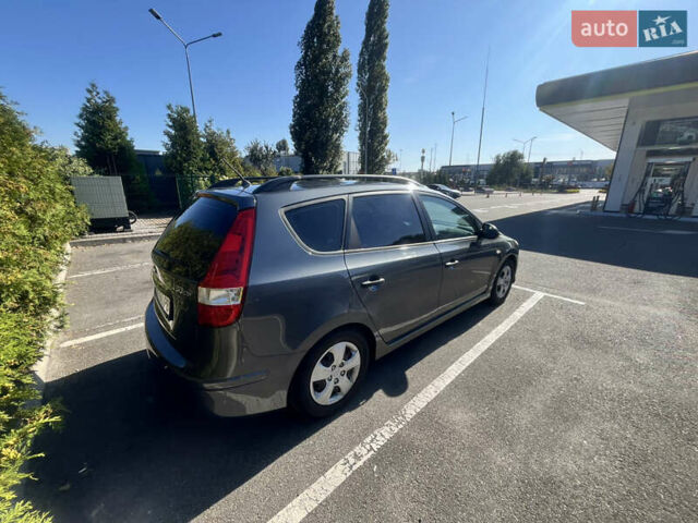 Серый Хендай i30, объемом двигателя 1.4 л и пробегом 111 тыс. км за 6500 $, фото 5 на Automoto.ua