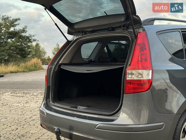 Серый Хендай i30, объемом двигателя 1.58 л и пробегом 260 тыс. км за 6600 $, фото 32 на Automoto.ua
