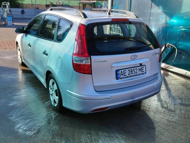 Серый Хендай i30, объемом двигателя 1.6 л и пробегом 114 тыс. км за 6700 $, фото 1 на Automoto.ua