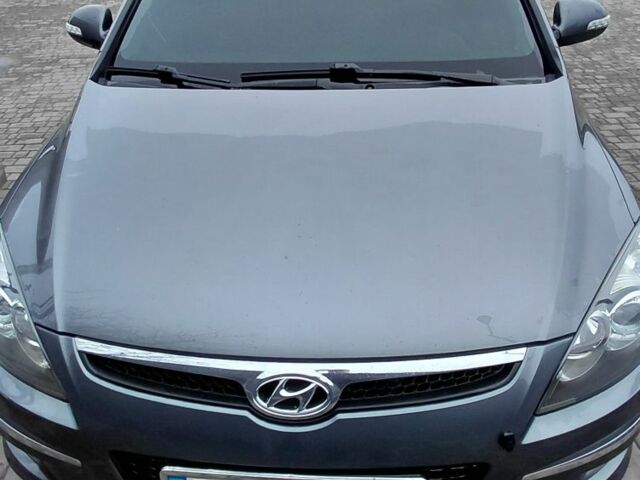 Серый Хендай i30, объемом двигателя 1.6 л и пробегом 306 тыс. км за 6500 $, фото 5 на Automoto.ua