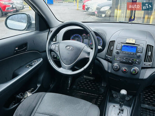 Серый Хендай i30, объемом двигателя 1.6 л и пробегом 265 тыс. км за 6999 $, фото 19 на Automoto.ua