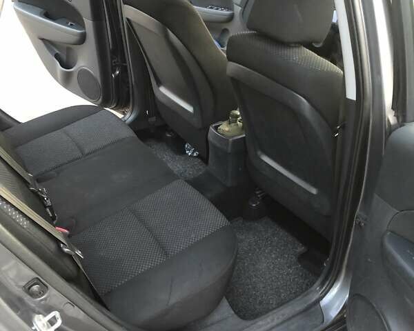 Сірий Хендай i30, об'ємом двигуна 1.4 л та пробігом 194 тис. км за 5999 $, фото 8 на Automoto.ua