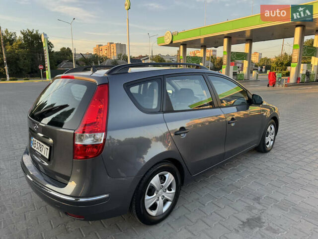 Серый Хендай i30, объемом двигателя 1.58 л и пробегом 275 тыс. км за 5999 $, фото 4 на Automoto.ua