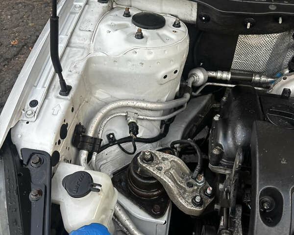 Серый Хендай i30, объемом двигателя 1.4 л и пробегом 260 тыс. км за 5500 $, фото 19 на Automoto.ua