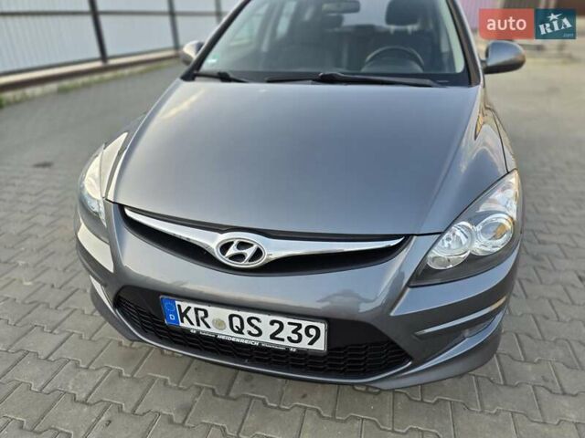 Сірий Хендай i30, об'ємом двигуна 1.4 л та пробігом 193 тис. км за 6200 $, фото 28 на Automoto.ua