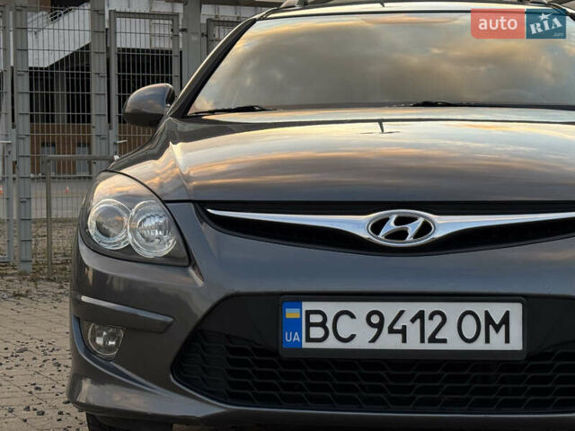Серый Хендай i30, объемом двигателя 1.58 л и пробегом 260 тыс. км за 6600 $, фото 21 на Automoto.ua