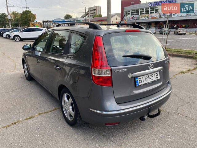 Серый Хендай i30, объемом двигателя 1.6 л и пробегом 234 тыс. км за 5999 $, фото 2 на Automoto.ua