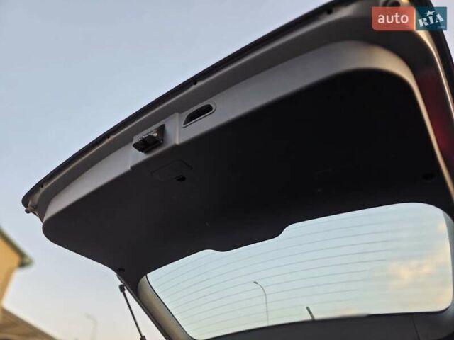 Сірий Хендай i30, об'ємом двигуна 1.4 л та пробігом 193 тис. км за 6200 $, фото 59 на Automoto.ua