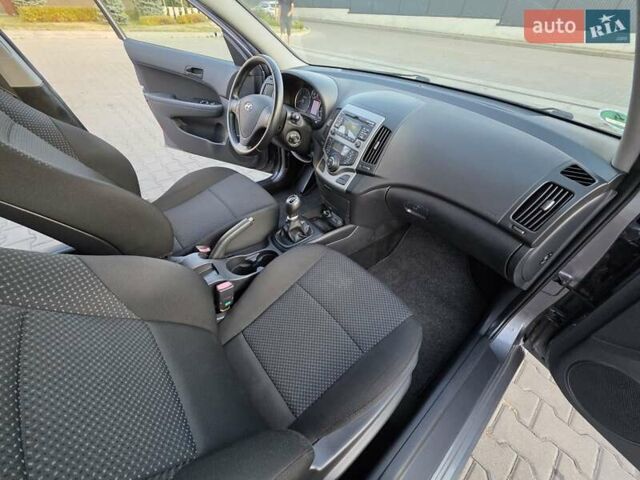 Сірий Хендай i30, об'ємом двигуна 1.4 л та пробігом 193 тис. км за 6200 $, фото 38 на Automoto.ua