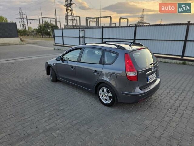 Сірий Хендай i30, об'ємом двигуна 1.4 л та пробігом 193 тис. км за 6200 $, фото 24 на Automoto.ua