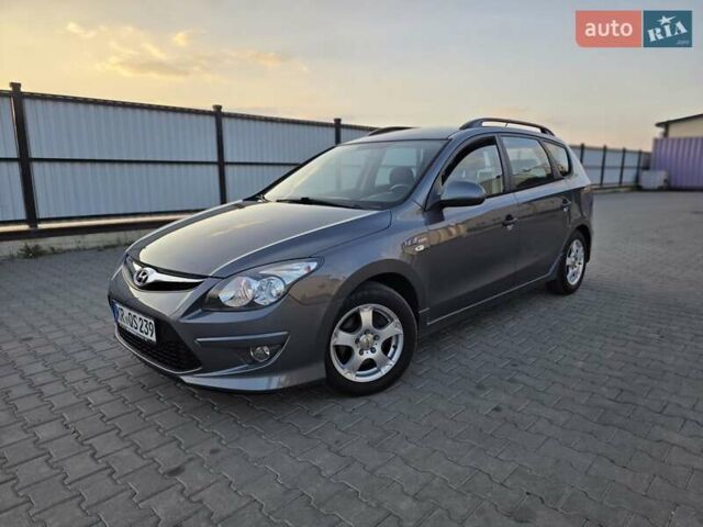 Сірий Хендай i30, об'ємом двигуна 1.4 л та пробігом 193 тис. км за 6200 $, фото 4 на Automoto.ua