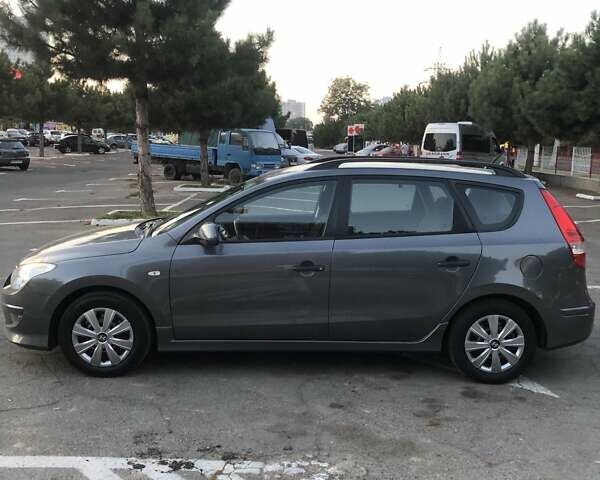 Сірий Хендай i30, об'ємом двигуна 1.4 л та пробігом 194 тис. км за 5999 $, фото 2 на Automoto.ua
