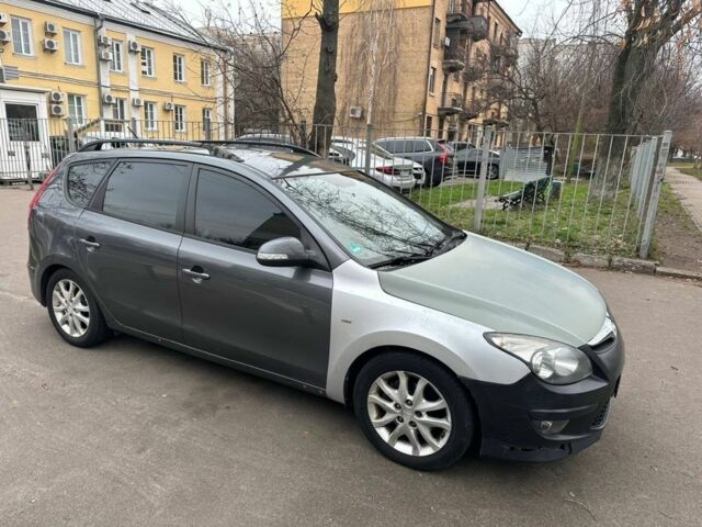 Сірий Хендай i30, об'ємом двигуна 1.6 л та пробігом 295 тис. км за 3200 $, фото 1 на Automoto.ua