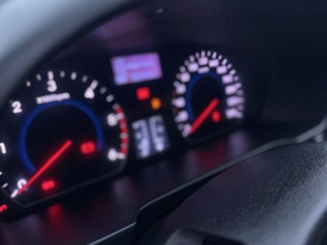 Сірий Хендай i30, об'ємом двигуна 1.6 л та пробігом 223 тис. км за 5350 $, фото 11 на Automoto.ua