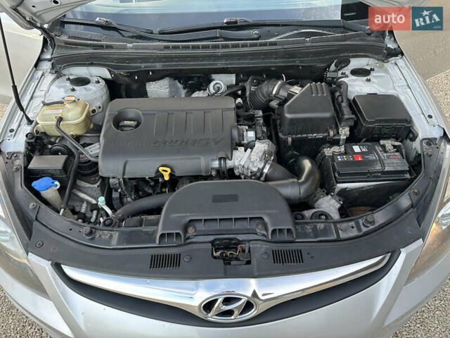 Сірий Хендай i30, об'ємом двигуна 1.58 л та пробігом 225 тис. км за 6400 $, фото 24 на Automoto.ua