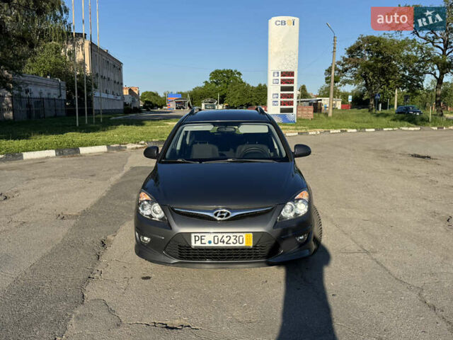Серый Хендай i30, объемом двигателя 1.6 л и пробегом 170 тыс. км за 6650 $, фото 1 на Automoto.ua