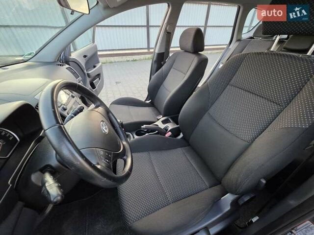 Сірий Хендай i30, об'ємом двигуна 1.4 л та пробігом 193 тис. км за 6200 $, фото 46 на Automoto.ua