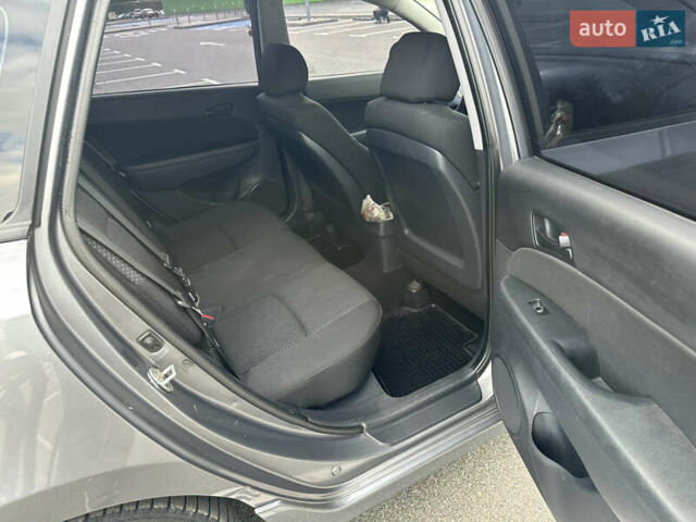 Сірий Хендай i30, об'ємом двигуна 1.59 л та пробігом 157 тис. км за 6000 $, фото 9 на Automoto.ua