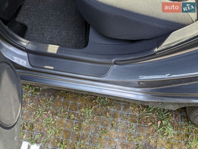 Сірий Хендай i30, об'ємом двигуна 1.58 л та пробігом 228 тис. км за 6200 $, фото 23 на Automoto.ua