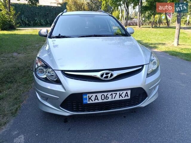 Серый Хендай i30, объемом двигателя 1.59 л и пробегом 214 тыс. км за 7300 $, фото 11 на Automoto.ua