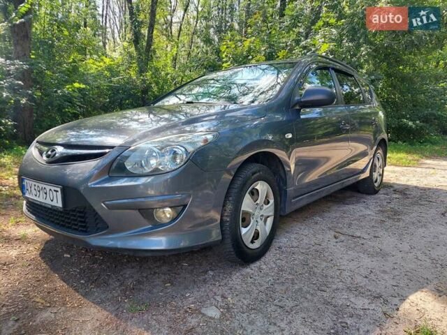 Серый Хендай i30, объемом двигателя 1.4 л и пробегом 268 тыс. км за 6300 $, фото 4 на Automoto.ua