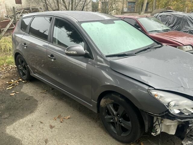 Хендай i30 2011 в Виннице на Automoto.ua Серый Хендай i30, объемом двигателя 1.6 л и пробегом 200 тыс. км за 3650 $, фото 4 на Automoto.ua